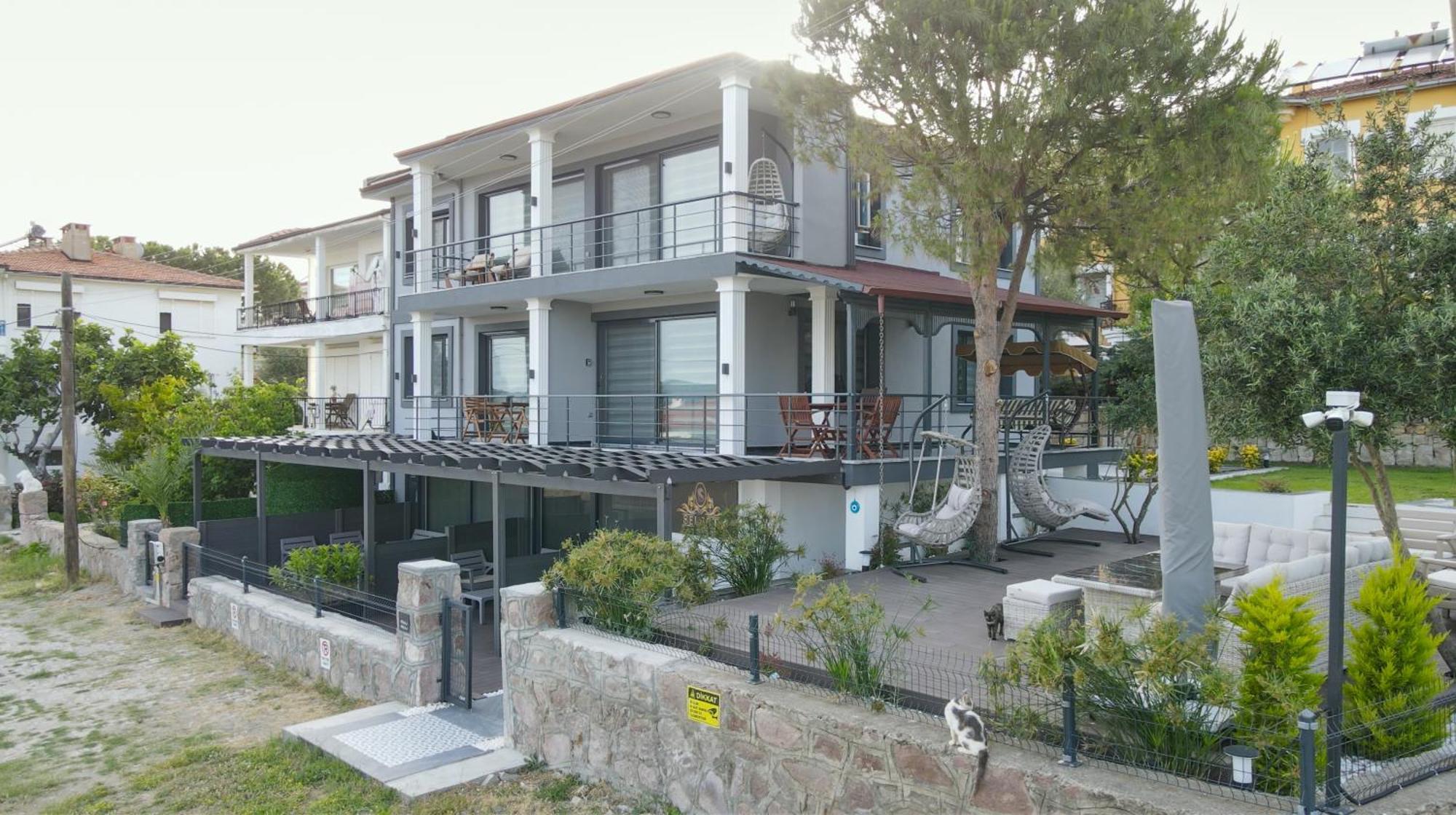 Select Cunda Guest House - Sea View Room With Private Veranda In Cunda Island Ayvalı Exterior foto